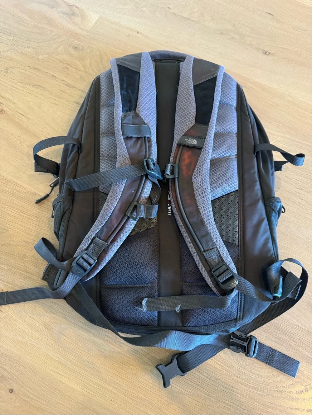 The North Face Borealis Classic black gray